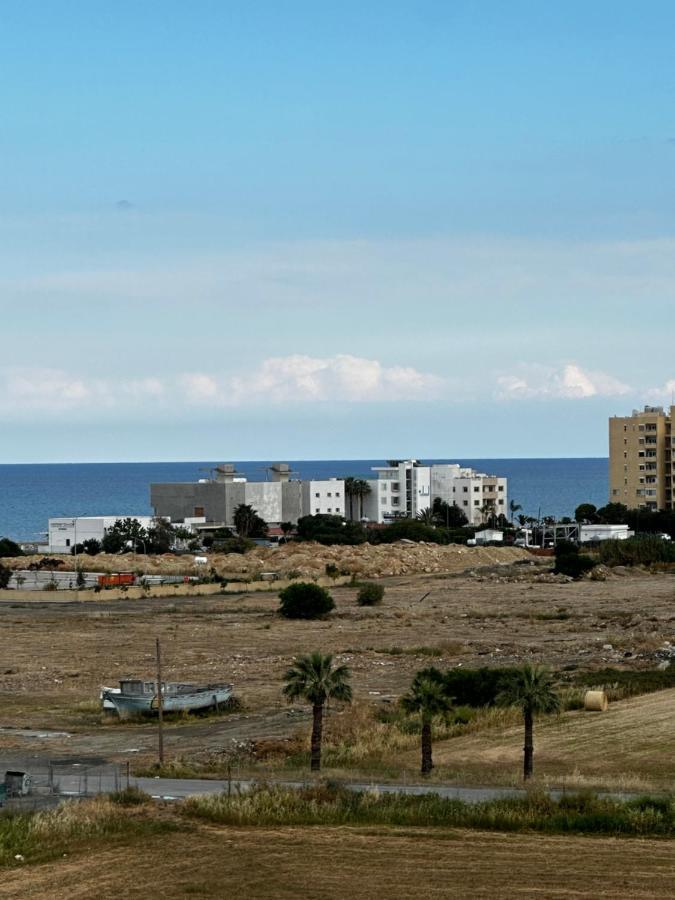 Maestro Sea - View Apartment Larnaca Exteriér fotografie
